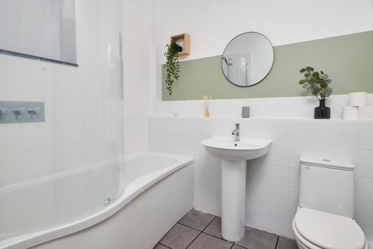 Wonderful Apartment In Bath With Garden - Sleeps 8 المظهر الخارجي الصورة